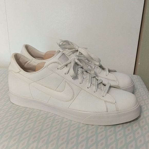 Nike Other - Nike white shoes mens sz 12